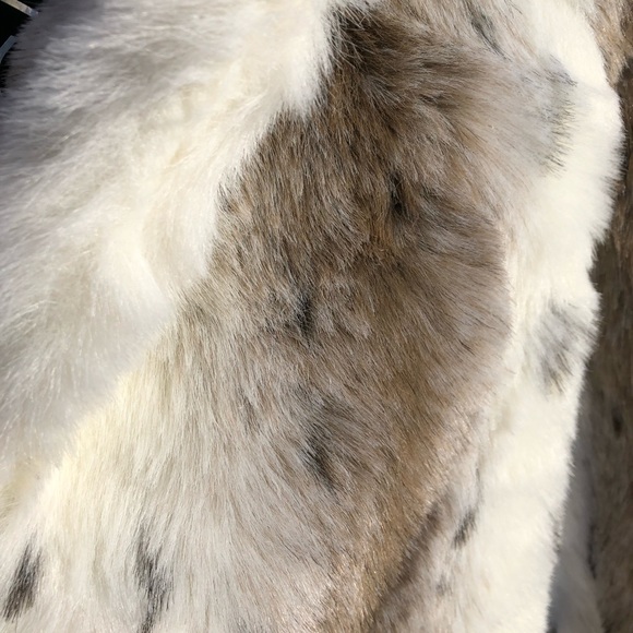 Faux Fur Coat, Size SP - Picture 5 of 8